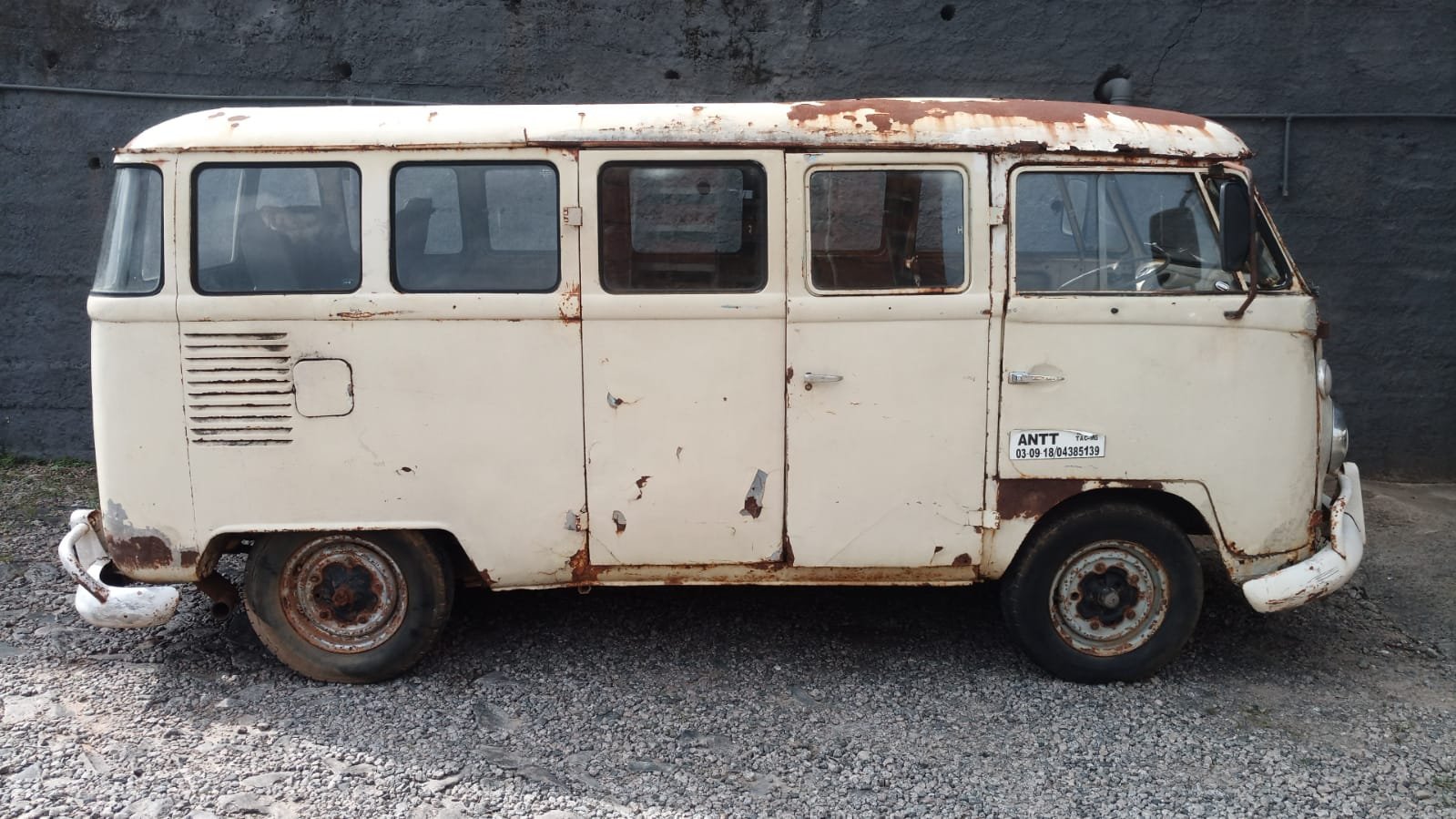 Foto do veículo Volkswagen Kombi 3