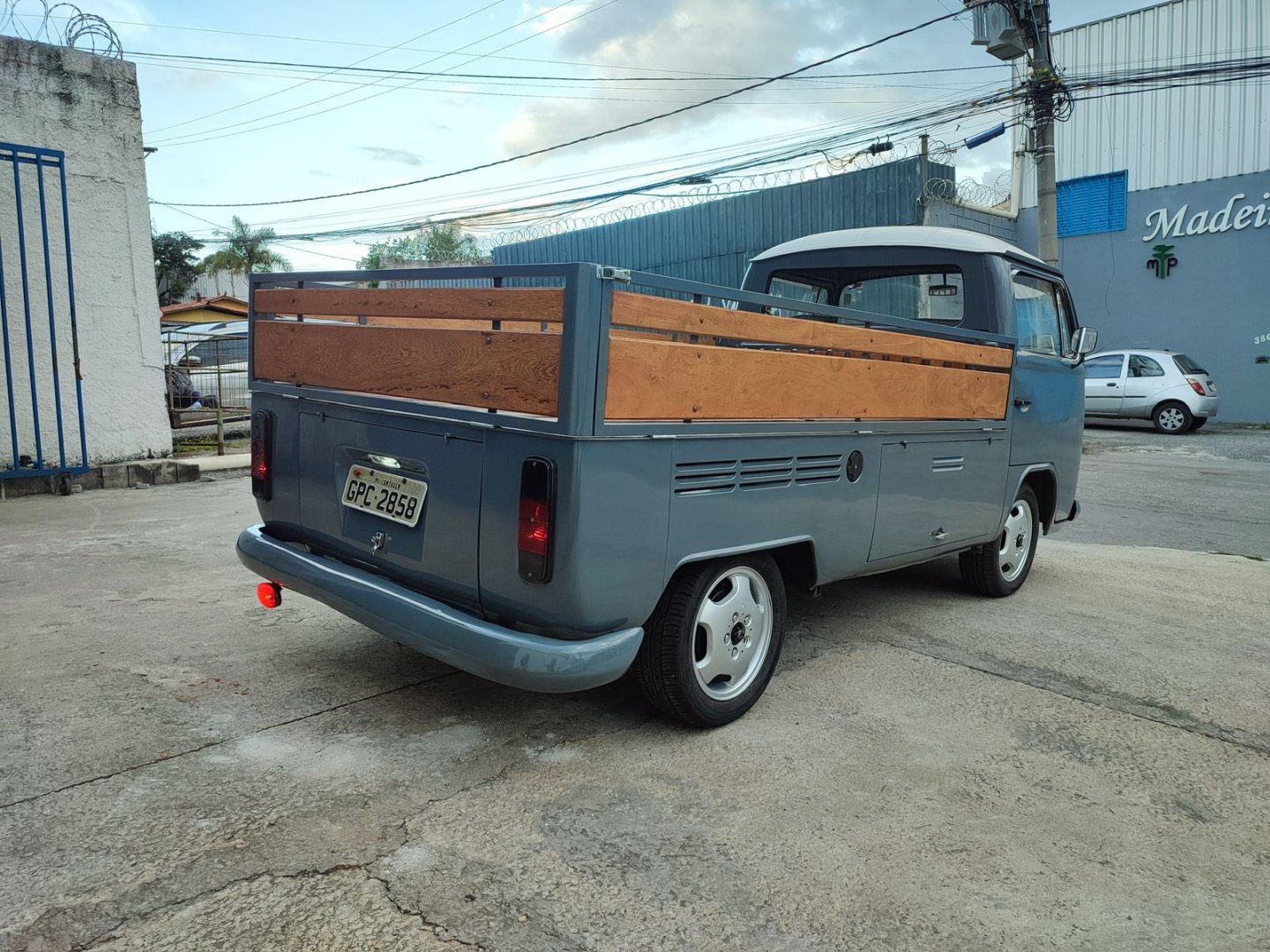 Foto do veículo Volkswagen Kombi 4