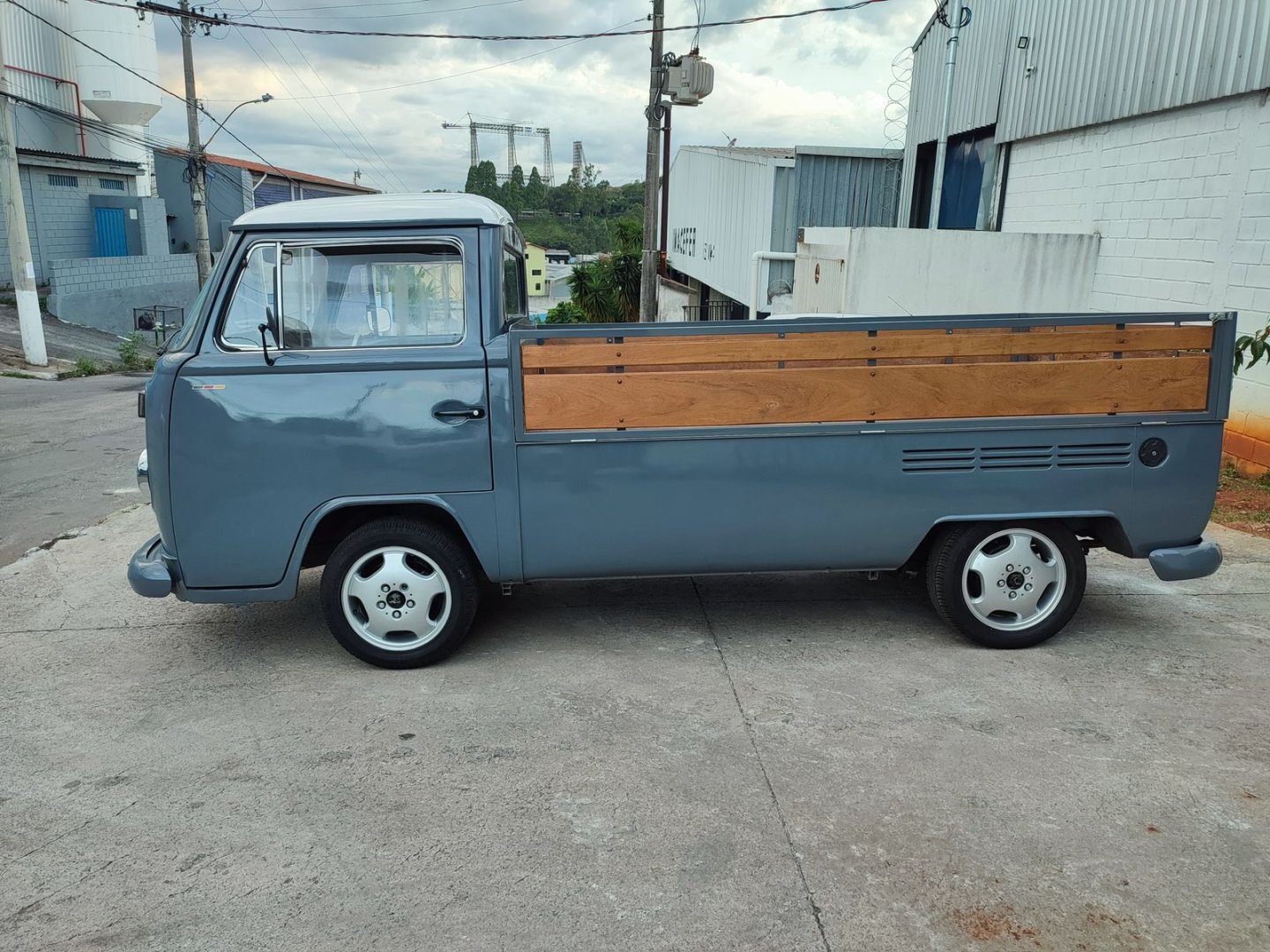 Foto do veículo Volkswagen Kombi 5