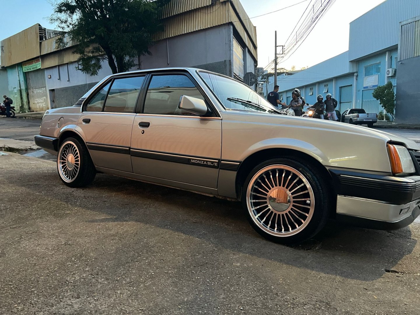 Foto do veículo Chevrolet Monza 5