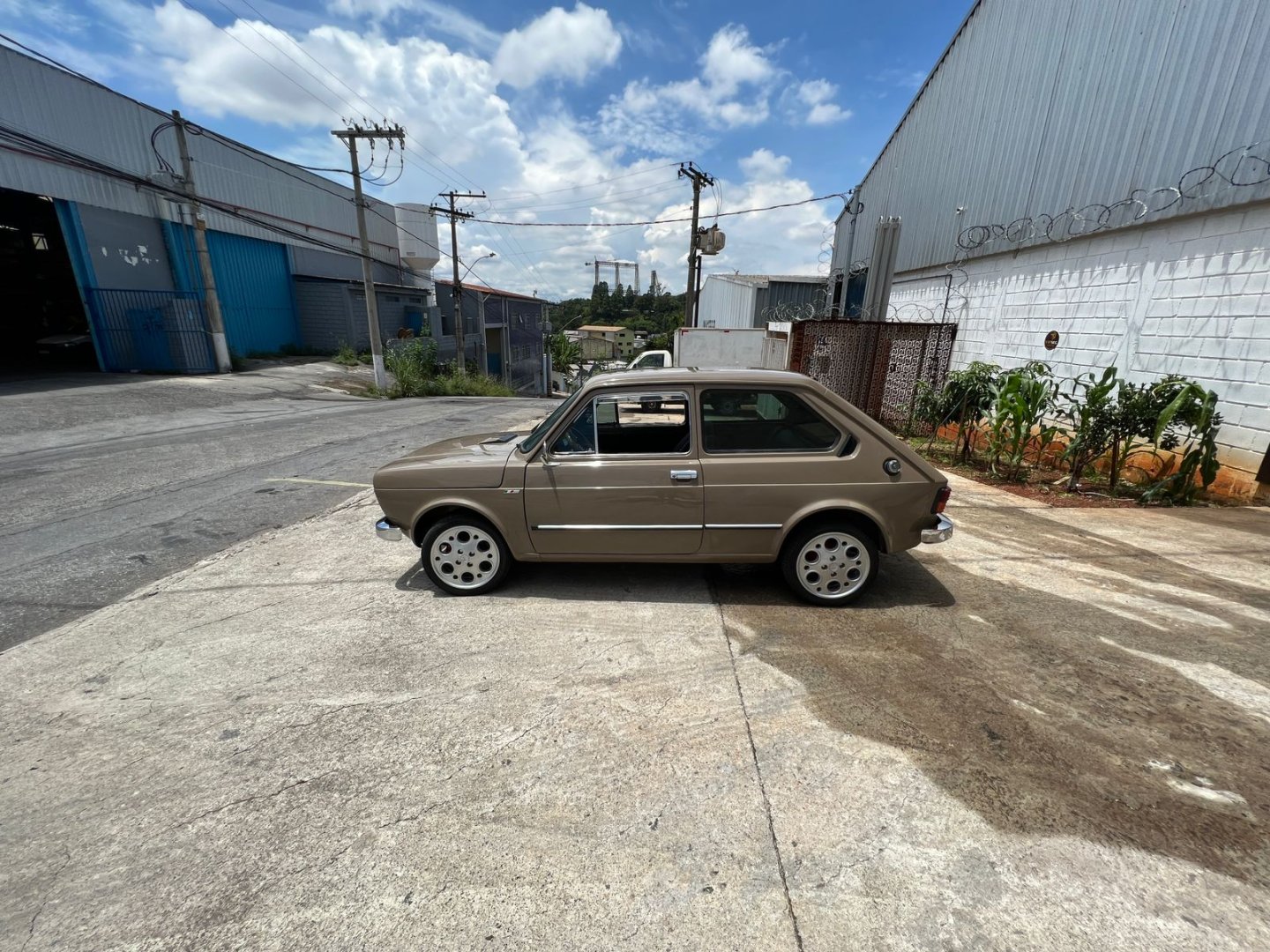 Foto do veículo Fiat 147 7
