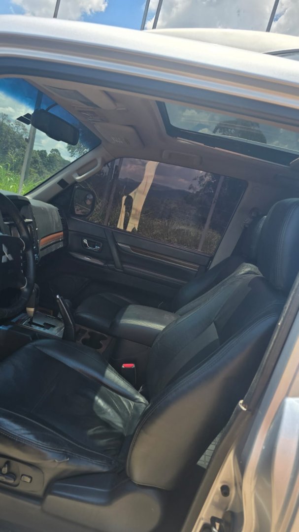 Foto do veículo Mitsubishi Pajero 7